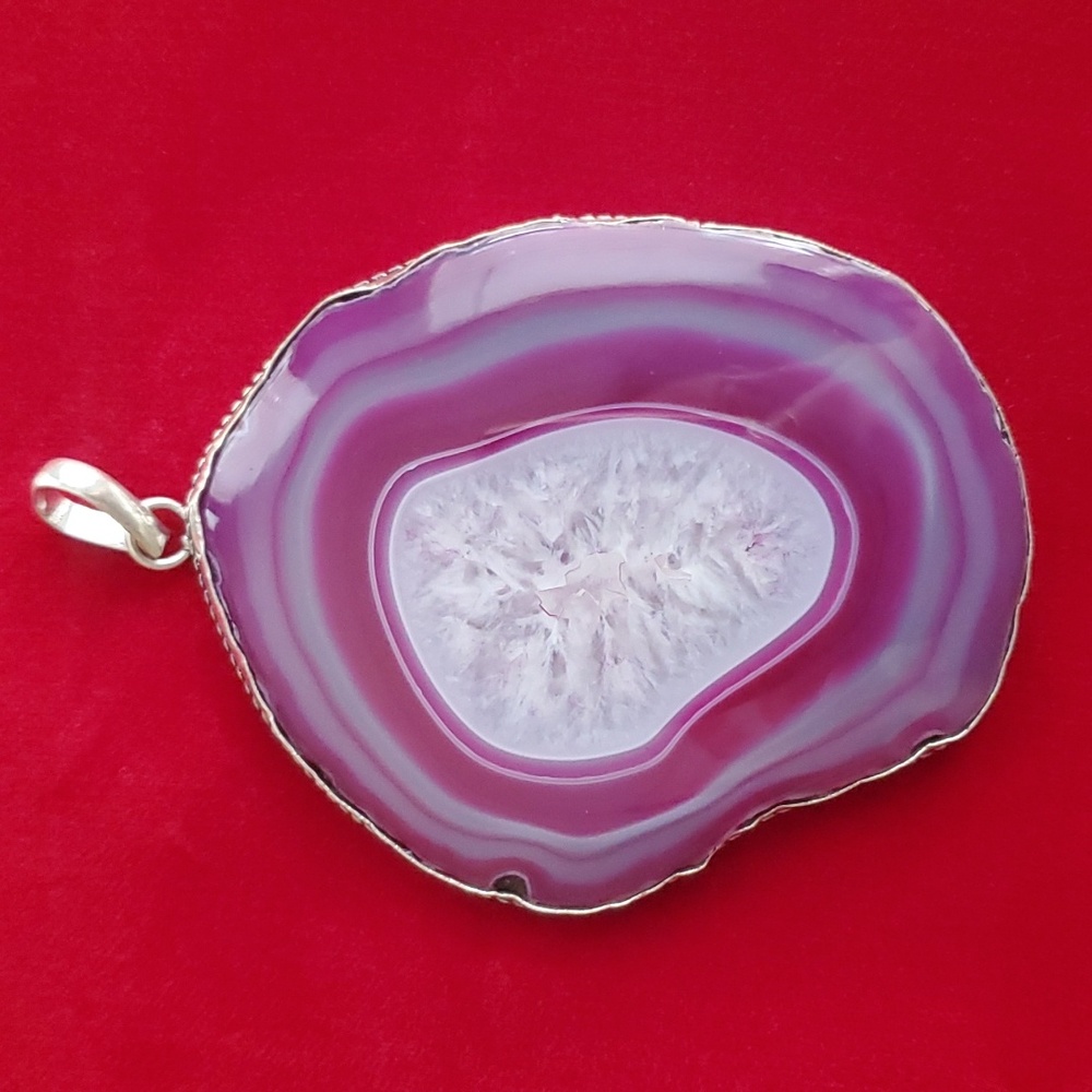 Agate Geode Crystal - Statement Pendant - Picture 7 of 11
